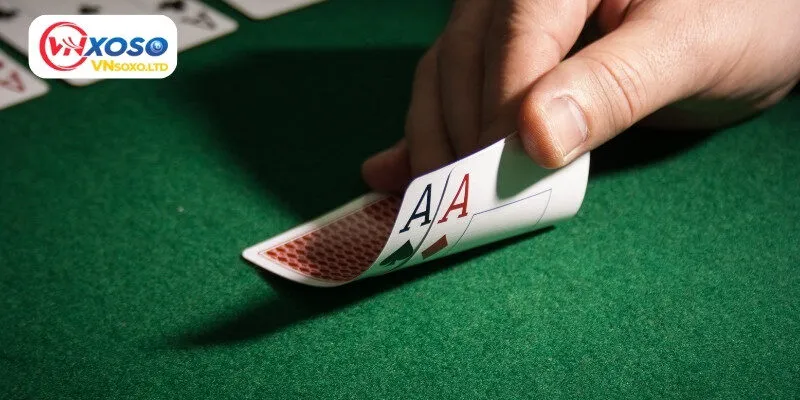Các hành động có thể thực hiện trong ván cược Poker Vnxoso